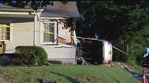 Deshaun Lowe Hurt after Car Crashes into House near McKinley Avenue [Fresno, CA]